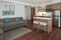 Element Toronto Airport - Pet friendly