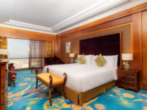 โรงแรม ฮอลิเดย์ อินน์ คูเวต บาย IHG โรงแรมในSalmiya