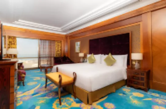 Holiday Inn KUWAIT SALMIYA by IHG