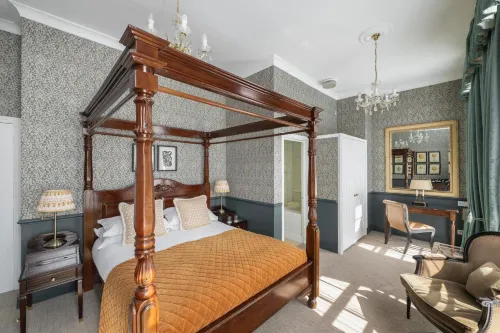 Royal Hotel Hotels in Limpley Stoke