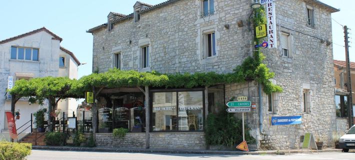 Logis Hotels- Auberge de la Tour - Hôtel et Restaurant Ξενοδοχεία στην πόλη Lot
