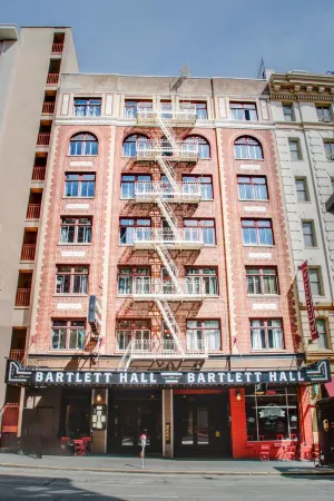 The Bartlett Hotel and Guesthouse