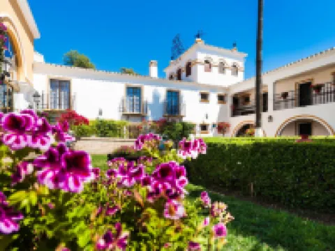 Globales Cortijo Blanco Hotels near Puerto Banus Marina