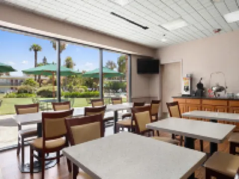 ラマダ バイ ウィンダム サニーベール / シリコン バレー サニーベールのホテル