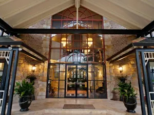 Echoes Boutique Hotel & Restaurant