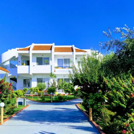Villa Maroula