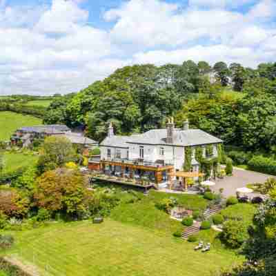 The Horn of Plenty Hotel Exterior