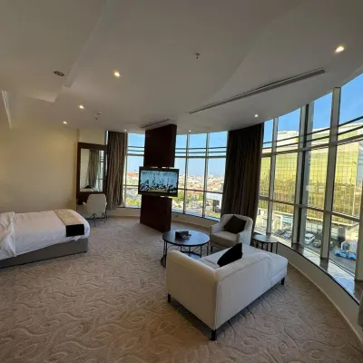 The S Hotel Các khách sạn gần Rạp chiếu phim Vox