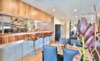 Boulevard Motor Inn - bar