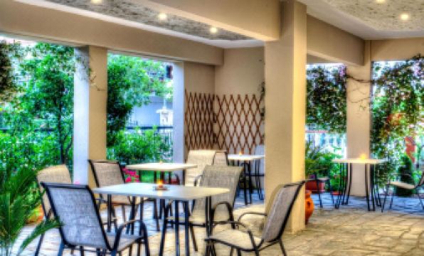 Milonas House Apartments