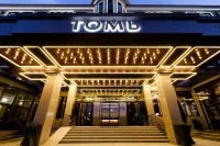 Томь Ривер Плаза Отели рядом с достопримечательностью «Памятник Погибшим Шахтерам»