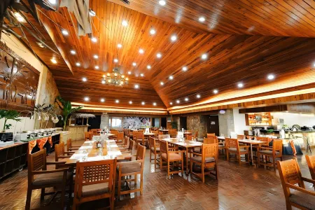 Sol Y Viento Mountain Hot Springs Resort Отели в г. Каламба