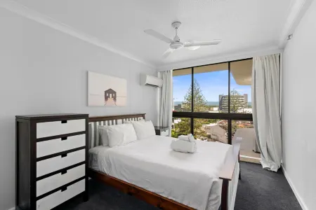 Beachcomber Resort - Official Отели рядом с достопримечательностью «Саул Бордуолк»