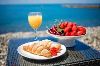 Grand Hotel Zhemchuzhina - 朝食