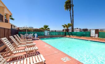 Ramada by Wyndham San Antonio Near SeaWorld/Lackland AFB