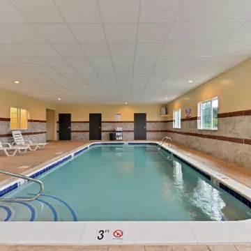 Days Inn & Suites by Wyndham Manheim Lebanon Отели в г. Рафо Тауншип