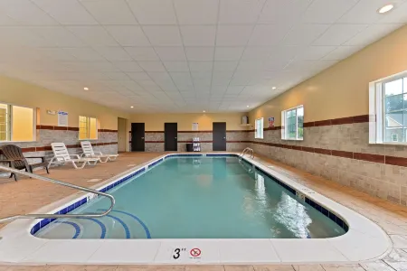 Days Inn & Suites by Wyndham Manheim Lebanon Отели в г. Майерстаун