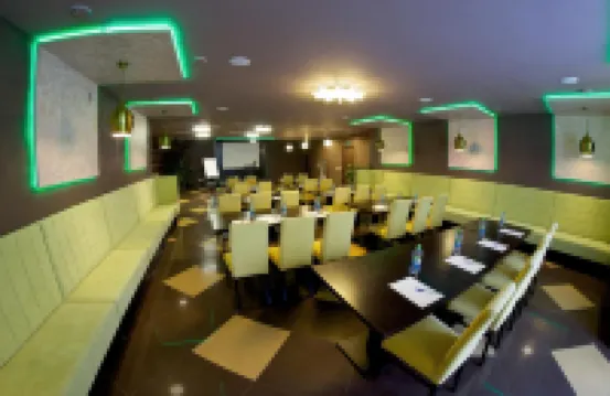 Green Park Hotel