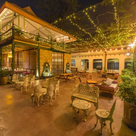 Hotel Narain Niwas Palace Отели рядом с достопримечательностью «Лекционный зал Birla Auditorium»