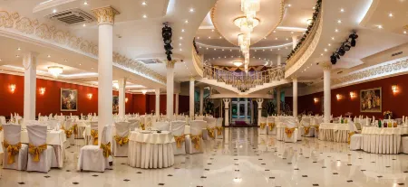 Marian Hall (Мэриан Холл)