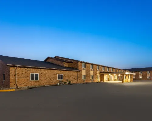 Baymont by Wyndham Manistee Hotels in Filer Charter Township