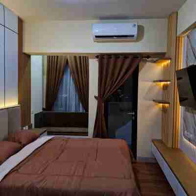 Favian's Lux Alton Apartement Rooms