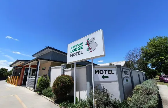 岡尼達汽車旅館