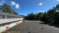 Motel 7 Inn & Suites - motel