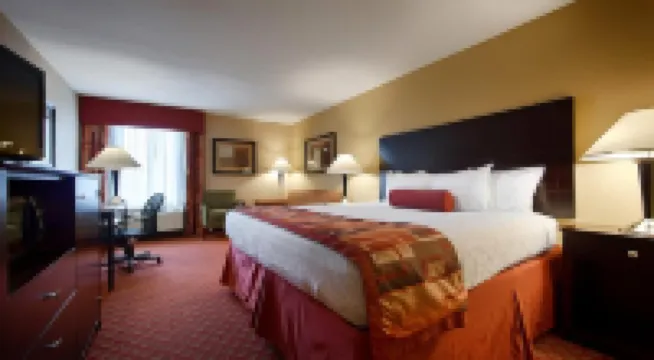 Best Western Plus Parkway Hotel