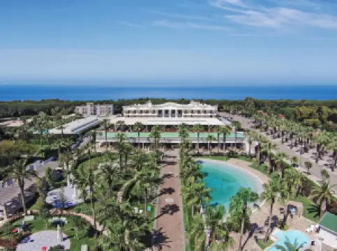 ซาวอย บีช โฮเทล