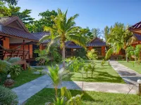 Lanta Pearl Beach Resort Hotels near Long Beach