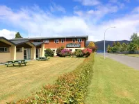 Alpine View Motel - 2-Star