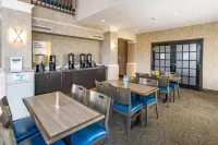 Days Inn & Suites by Wyndham Brandon - breakfast