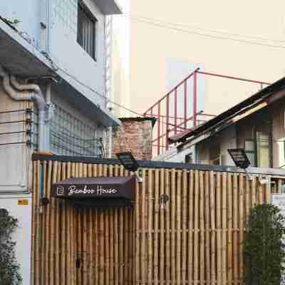 Private Full-Floor Spacious 5 Bedrooms in China Town Hotel Exterior
