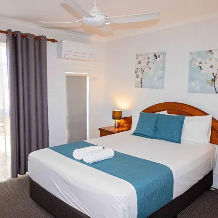 The Shores Holiday Apartments
