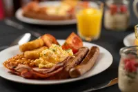 The Metropole Guesthouse - breakfast