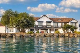 Harbourside Lodge