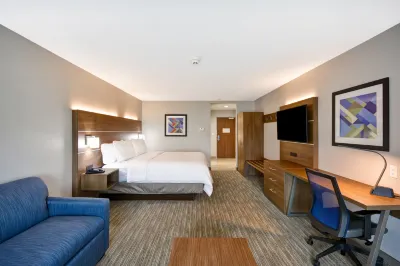 Holiday Inn Express & Suites Houston NASA - Boardwalk Area Hotels in Seabrook
