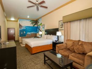 Holiday Inn Express & Suites Bakersfield Central