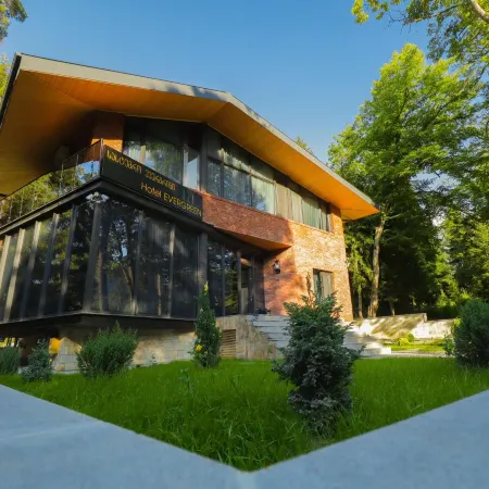 Hotel Evergreen