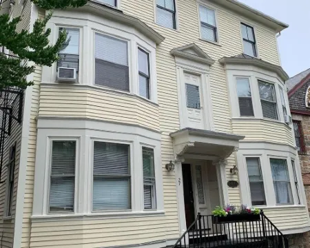 Cleveland House Inn Hotels in Newport