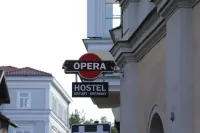 Opera Hostel فنادق في 