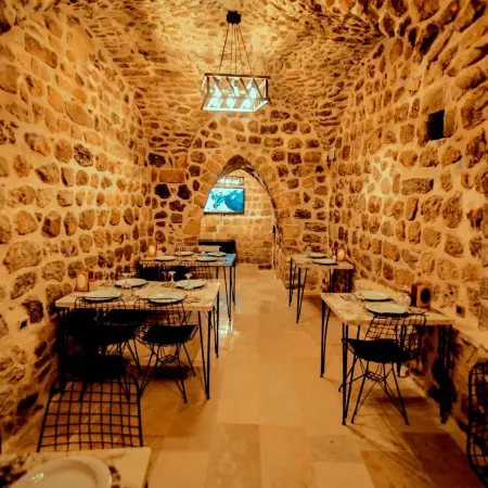 Carra KONAĞI