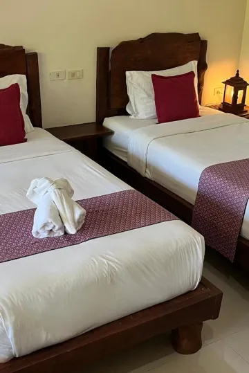 ห้องสุพีเรียร์เตียงแฝดพร้อมวิวสระว่ายน้ำ