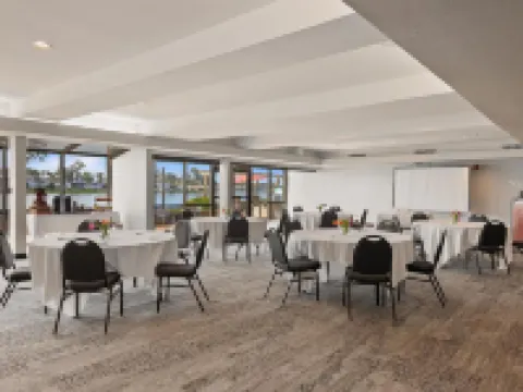 Executive Inn & Suites Oakland Hotels in Oakland