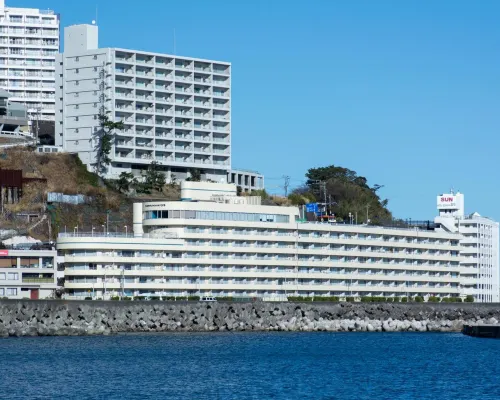 Wisterian Life Club Atami Hotel berhampiran Pantai Sun