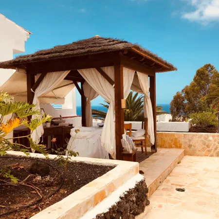 Regency Torviscas Apartments and Suites