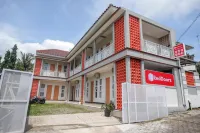 RedDoorz Syariah Near Universitas Tidar Magelang Hotel in zona UGM Cabang Magelang