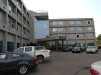 Golden Royale Hotel - С парковкой