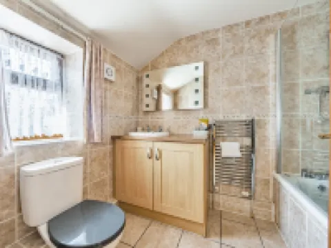 The Golden Fleece Hotels in Chard